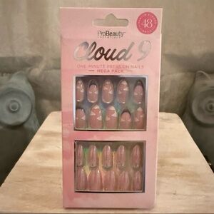 ⚡️Pro Beauty Essentials Cloud 9 Press On Nails